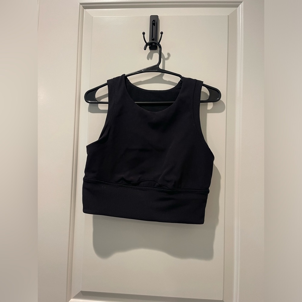 Black lulu crop top